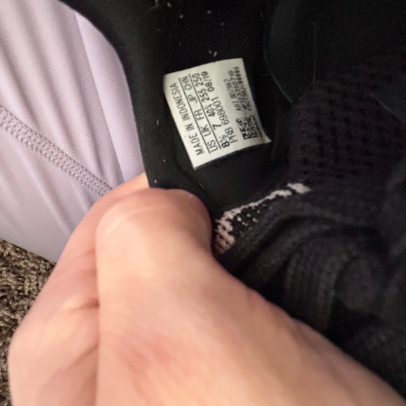 Women’s Adidas Swiftly Run Tennis Shoes - Picture 6 of 6